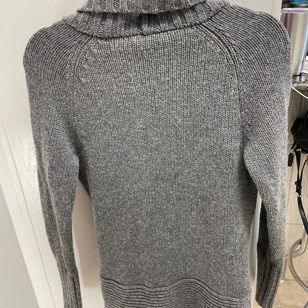 Moda Sweater - Picture 2 of 3